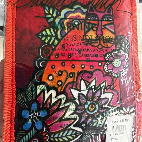 Laurel Burch Feline Friends crossbody zip top purse. Blooming Cat. - Picture 6 of 6